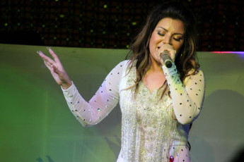 Diana Reyes Tour Pics-0010